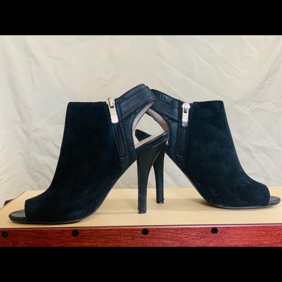 Open Toe Heel Bootie - Picture 6 of 8
